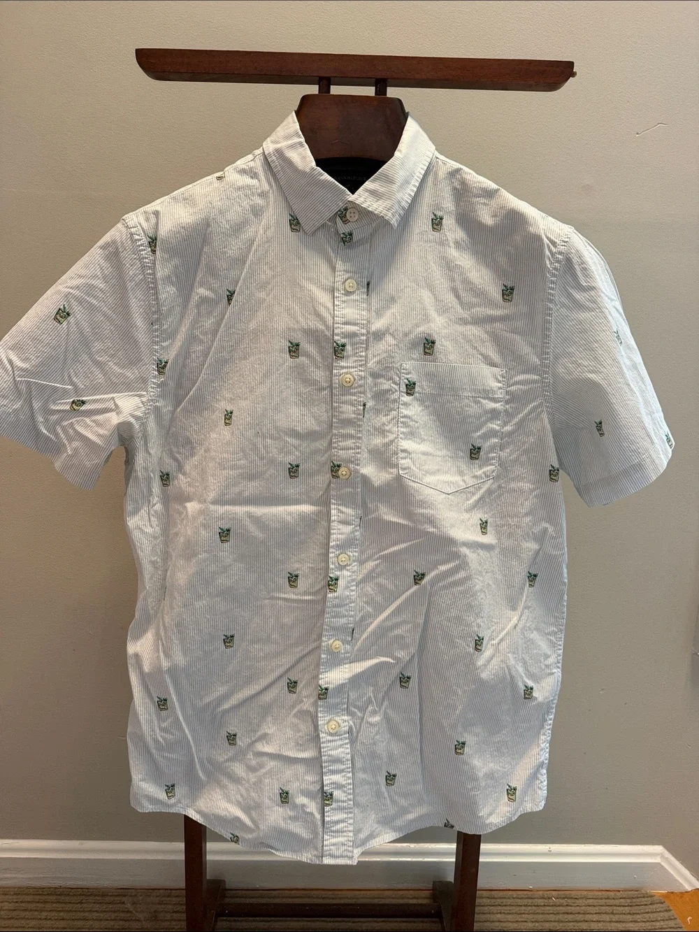 Banana Republic White Short-Sleeve Button-Down with Green Embroidery
